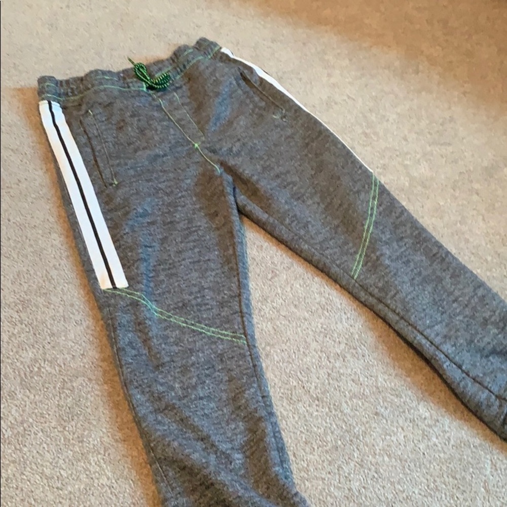 Boys sweatpants size 10-12 never worn